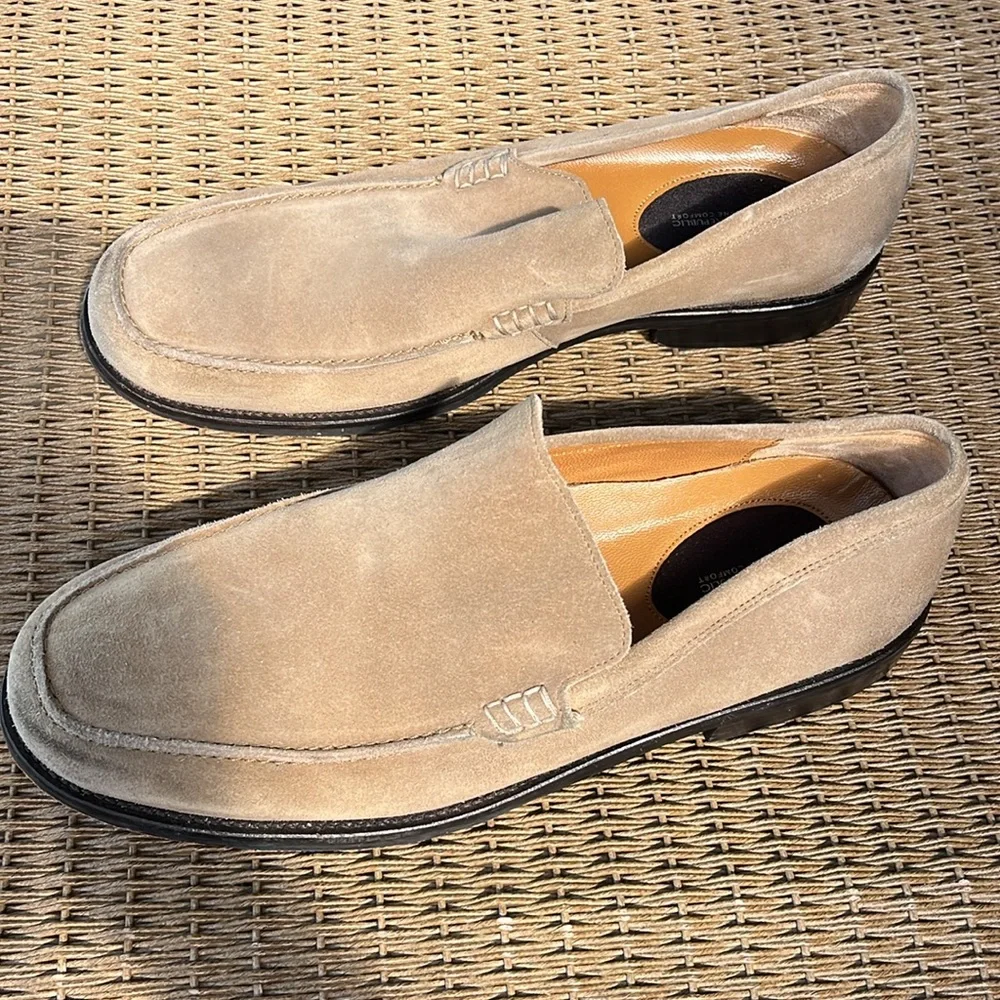 Banana Republic Dual Zone Comfort beige leather loafers size 10